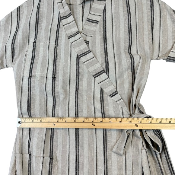 Hansen & Gretel | Linen Blend Striped Short Sleeve Midi Length Wrap Dress - Picture 10 of 12